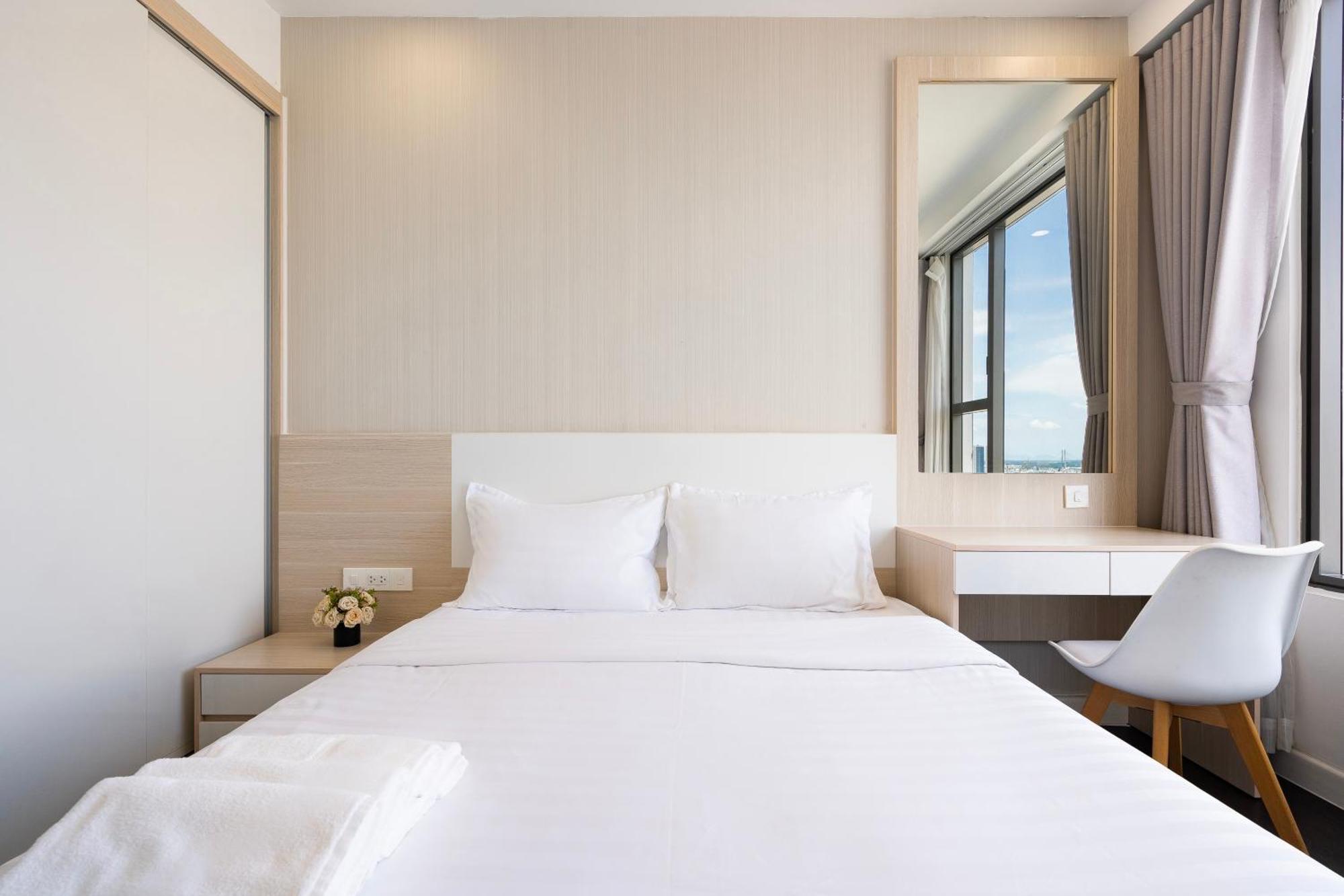 Henry Home - Rivergate Ho Chi Minh City Bagian luar foto