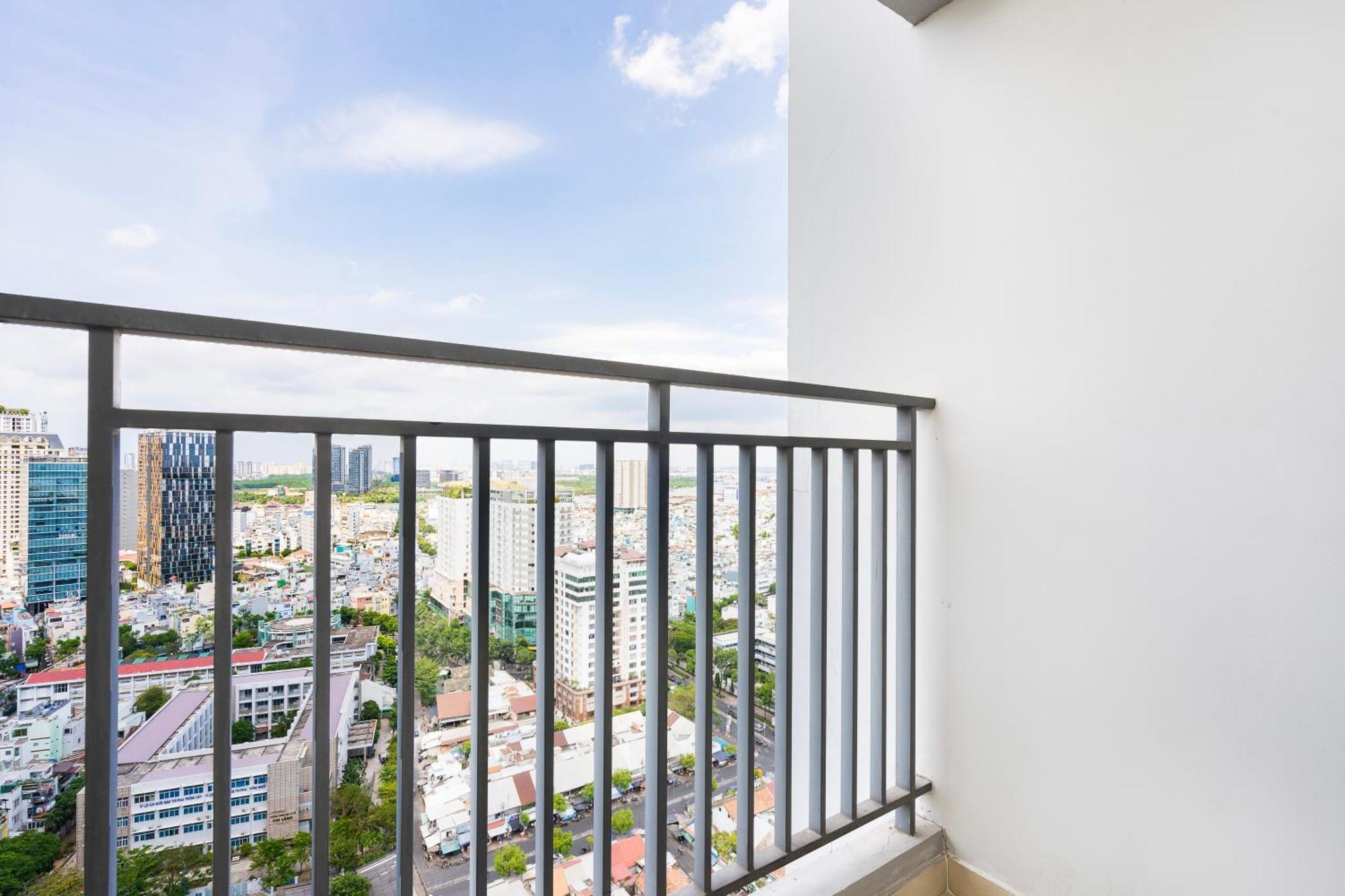 Henry Home - Rivergate Ho Chi Minh City Bagian luar foto