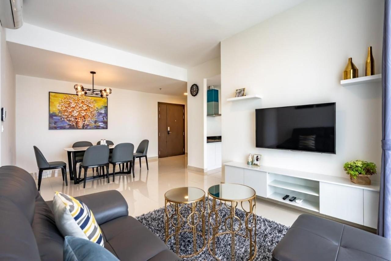 Henry Home - Rivergate Ho Chi Minh City Bagian luar foto
